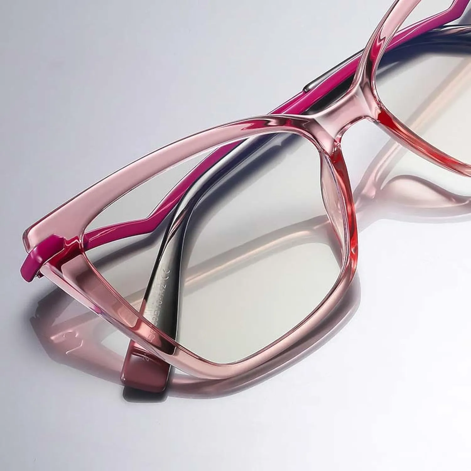 Fashion Ladies Cat Eye Frame Metal Temple Literary Glasses