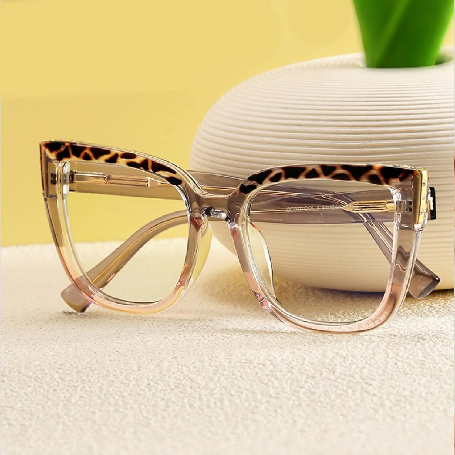 Fashion Ladies Glasses Women Trendy Cat Eye