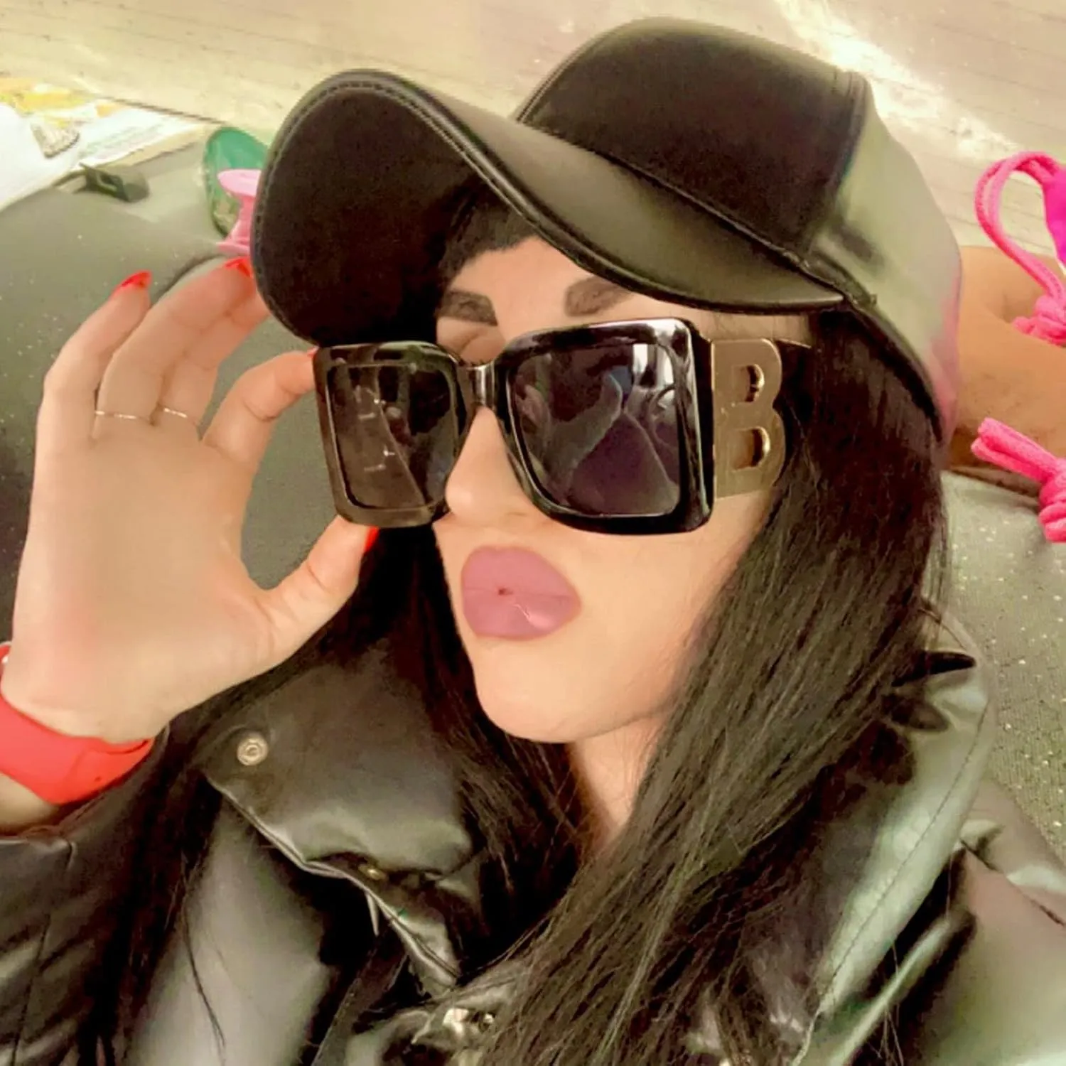 PORADAY Fashion Large Square Sunglasses for Women Men Trendy Black Thick Frame Luxury Designer Sun Glasses Modern Big Frame