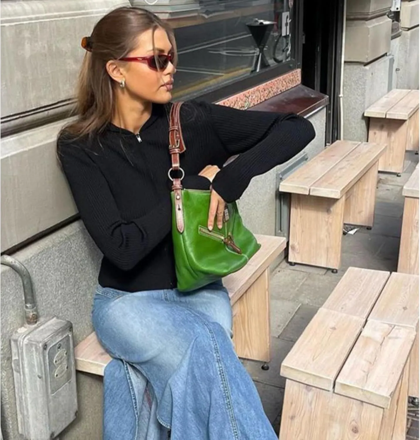 Retro Oval Sunglasses for Women 90s Vintage Womens Tiny Small Oval Glasses Fashion Black Cat Eye Shades
