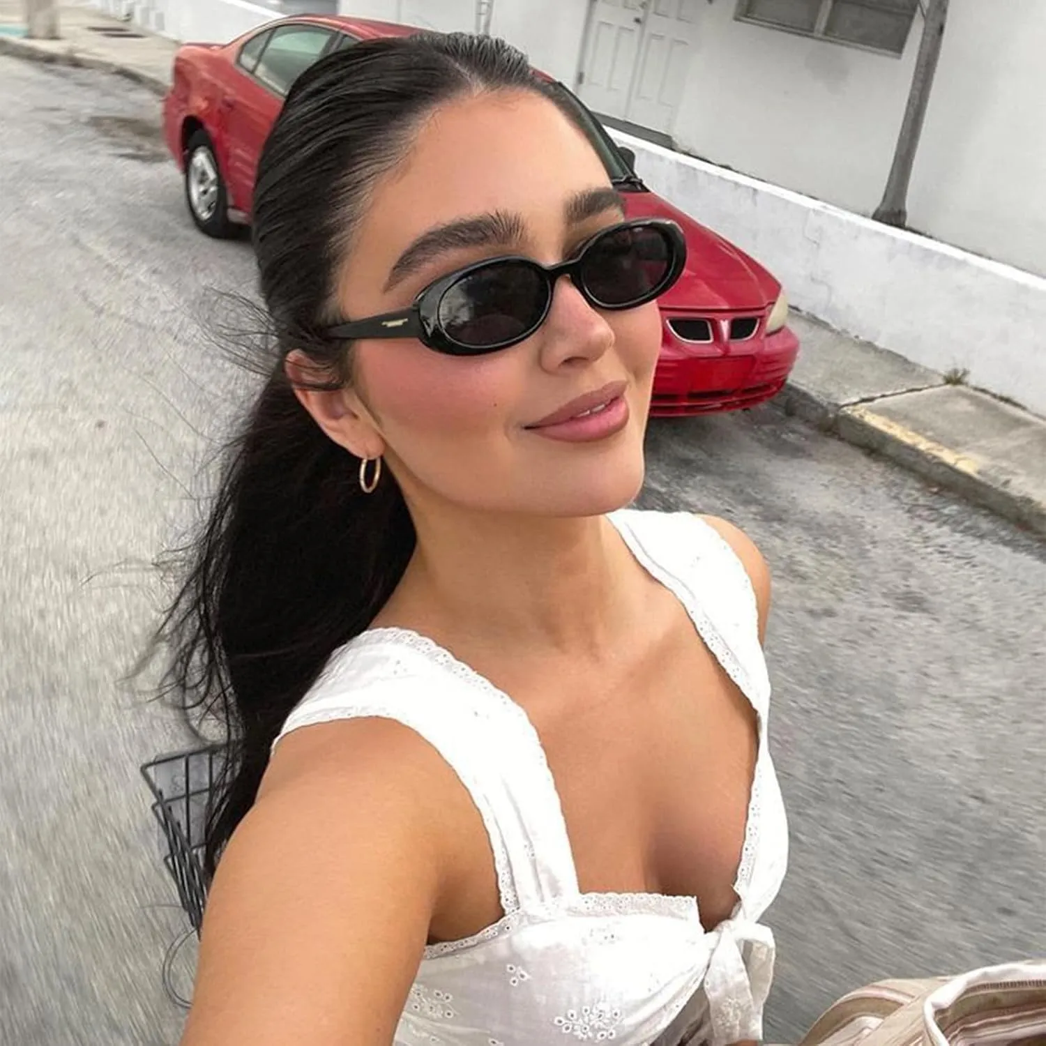 Retro Oval Sunglasses for Women 90s Vintage Womens Tiny Small Oval Glasses Fashion Black Cat Eye Shades